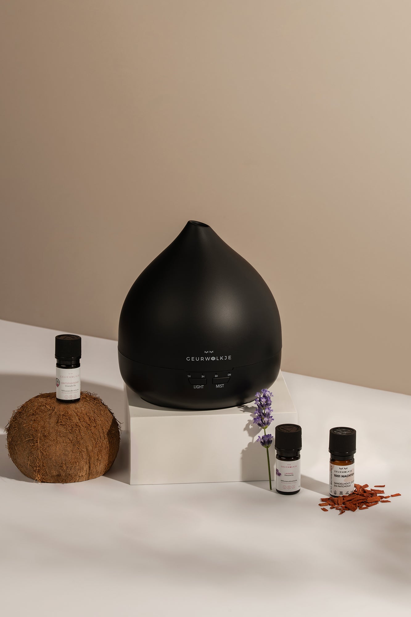 Geurwolkje® Diffuser Set in mat zwart, inclusief Eucalyptus, Lavendel en Sinaasappel oliën