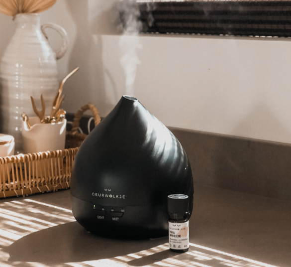 Geurwolkje Aroma Diffuser in mat zwart Unity 2.0, perfect voor geurverspreiding.