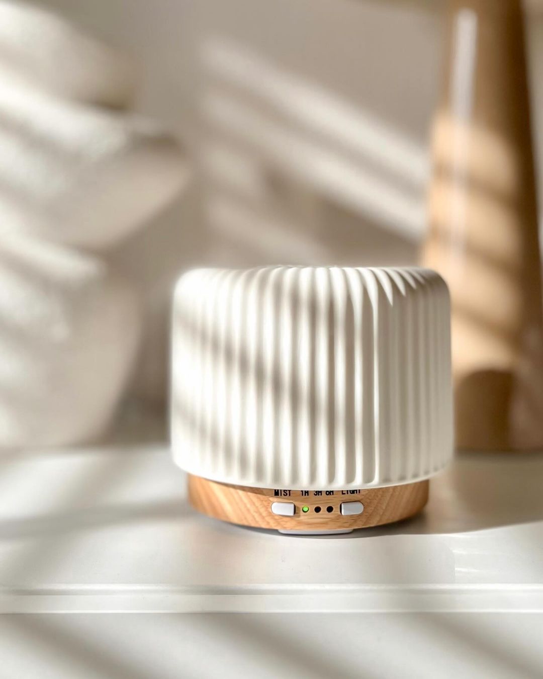 Geurwolkje aroma diffuser van wit keramiek