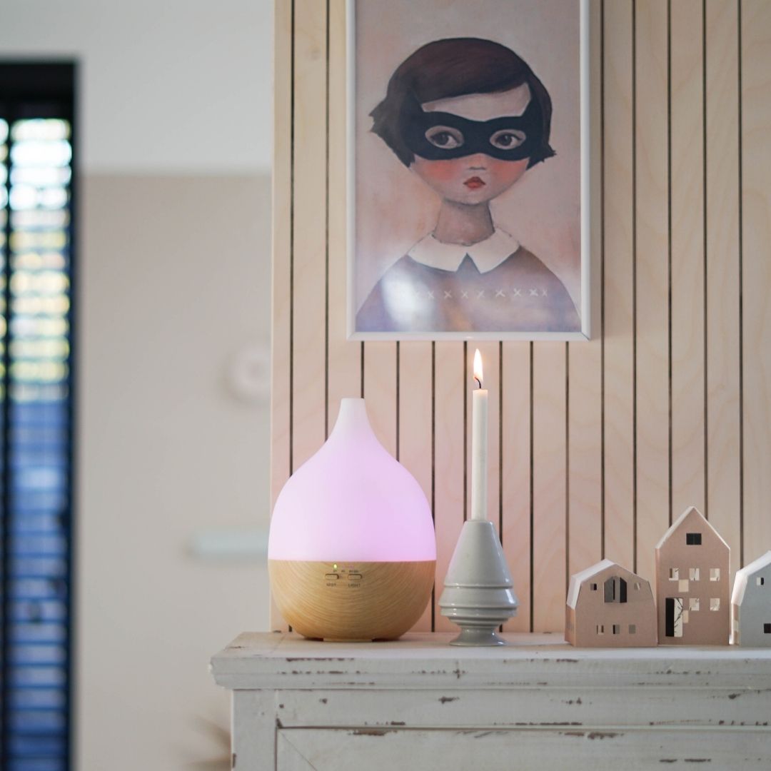 Geurwolkje Aroma Diffuser in licht hout Close 2 Nature 2.0, perfect voor geurverspreiding.