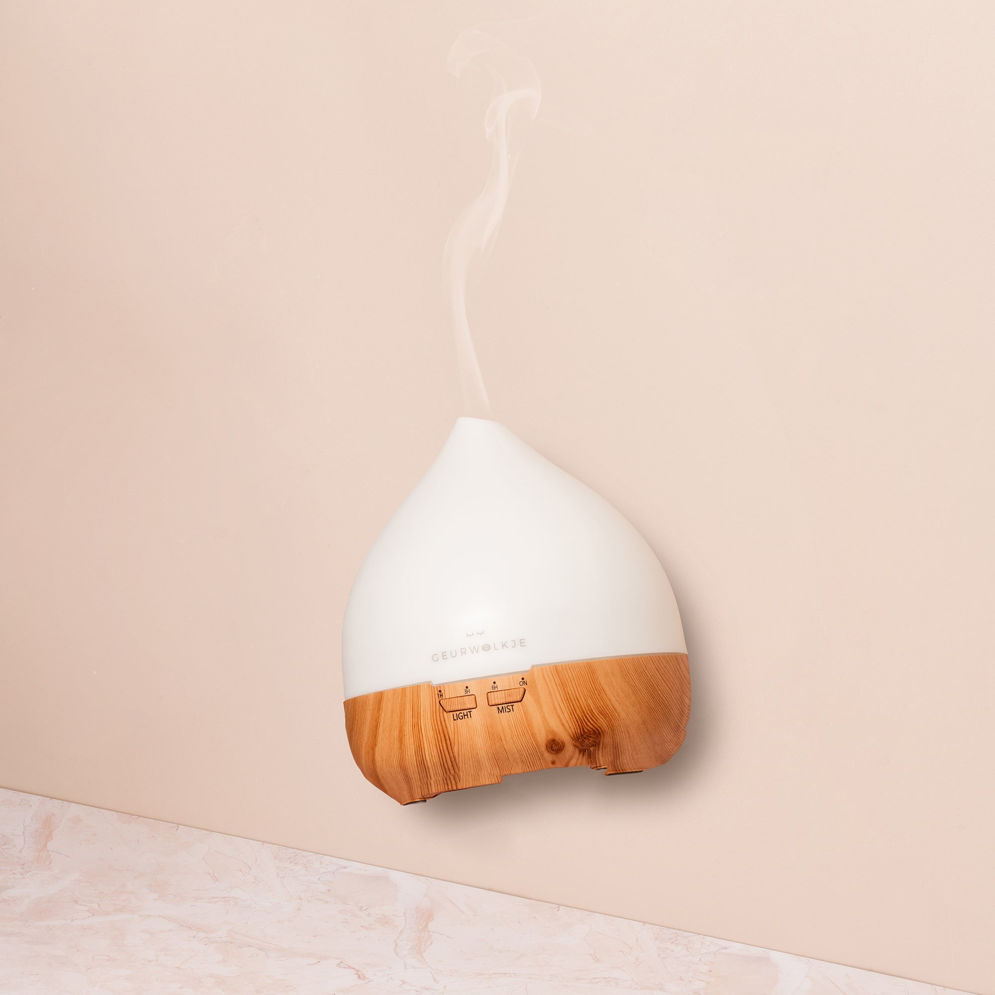 Geurwolkje Aroma Diffuser in Licht Hout Unity 2.0, perfect voor geurverspreiding.