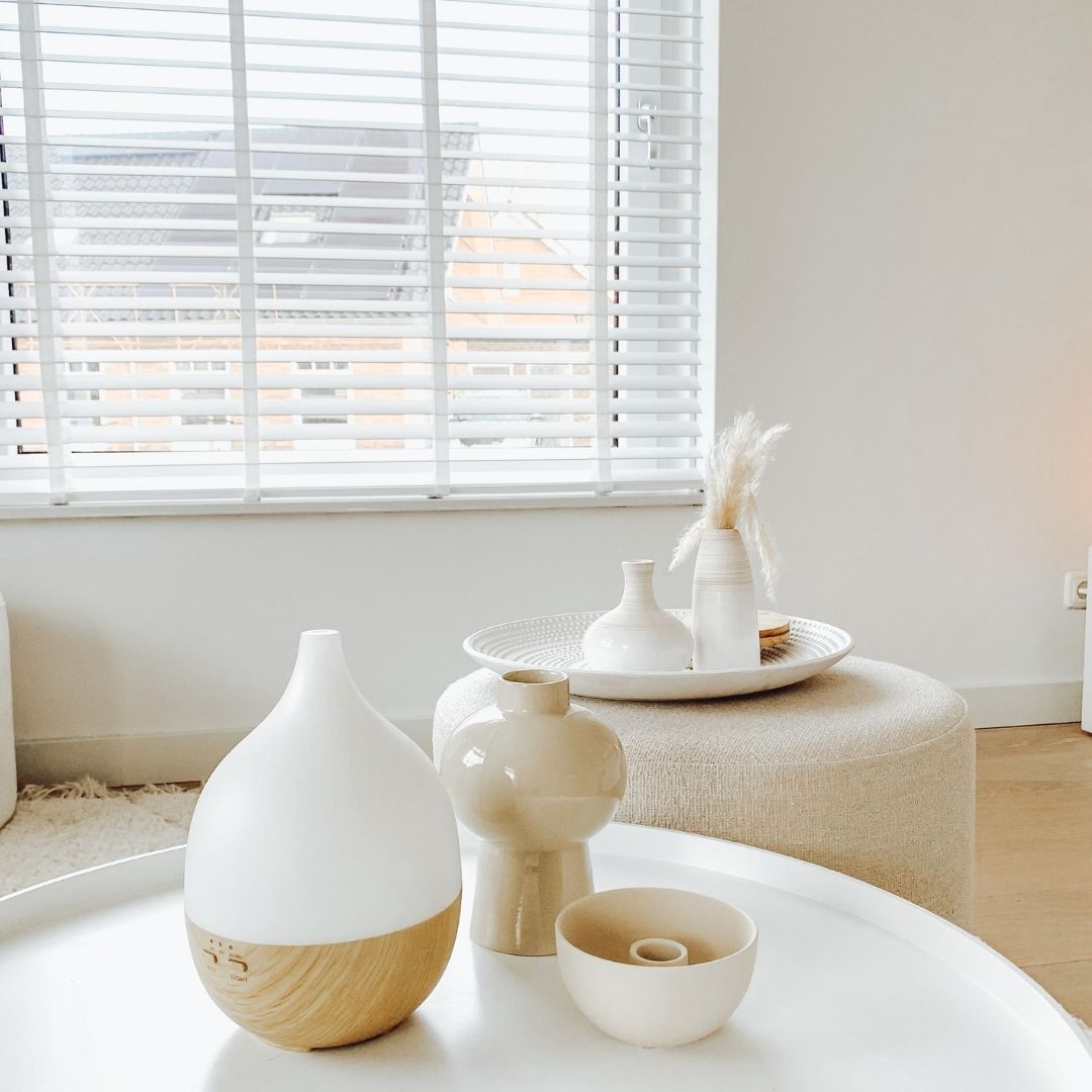 Geurwolkje Aroma Diffuser in licht hout Close 2 Nature 2.0, perfect voor geurverspreiding.
