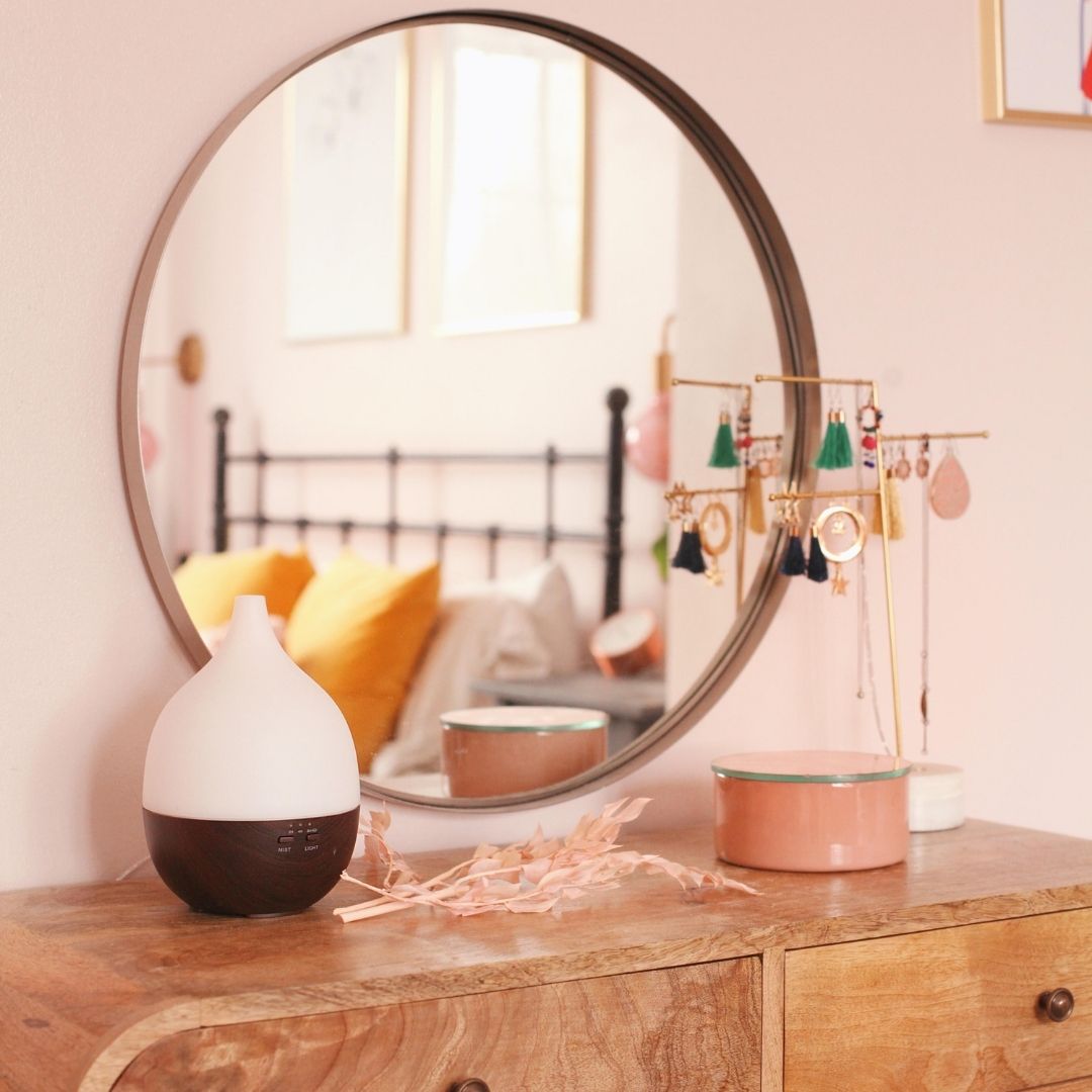 Geurwolkje Aroma Diffuser in donker hout Close 2 Nature 2.0, perfect voor geurverspreiding.