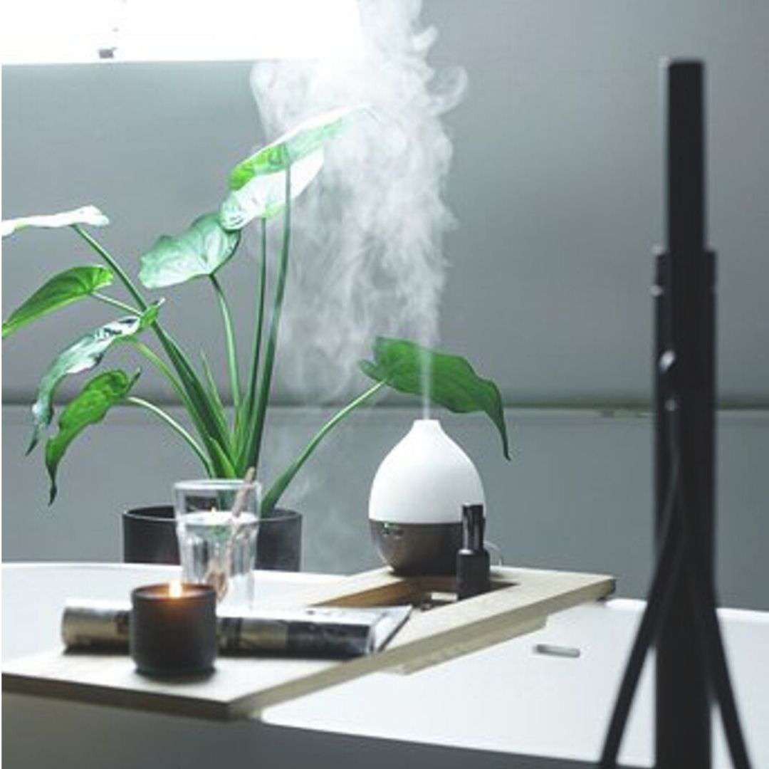 Geurwolkje Aroma Diffuser in donker hout Nimbus 2.0, perfect voor geurverspreiding.
