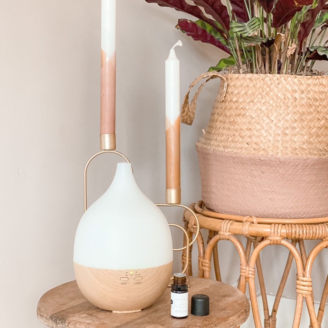 Geurwolkje Aroma Diffuser in licht hout Close 2 Nature 2.0, perfect voor geurverspreiding.