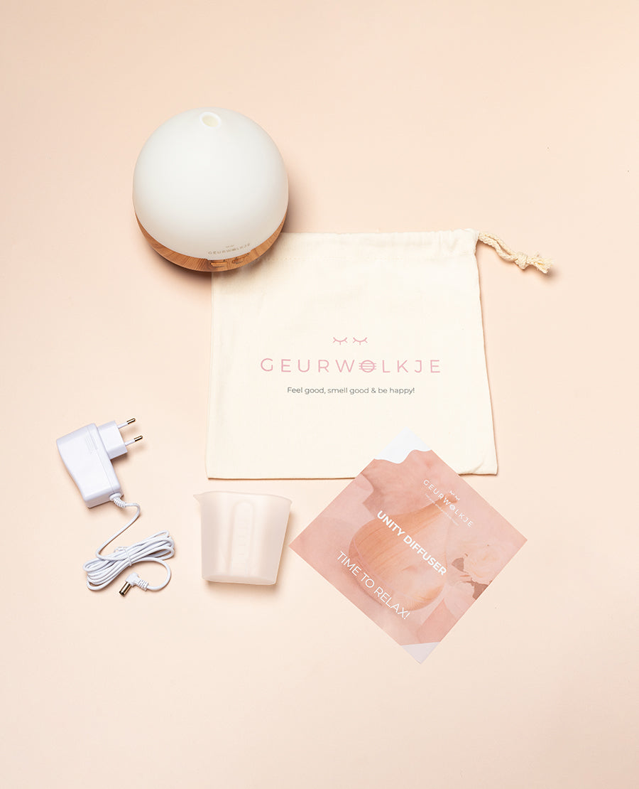 Geurwolkje Aroma Diffuser in Licht Hout Unity 2.0, perfect voor geurverspreiding.