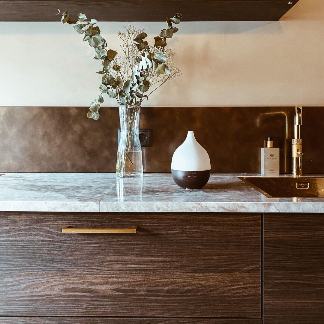 Geurwolkje Aroma Diffuser in donker hout Close 2 Nature 2.0, perfect voor geurverspreiding.