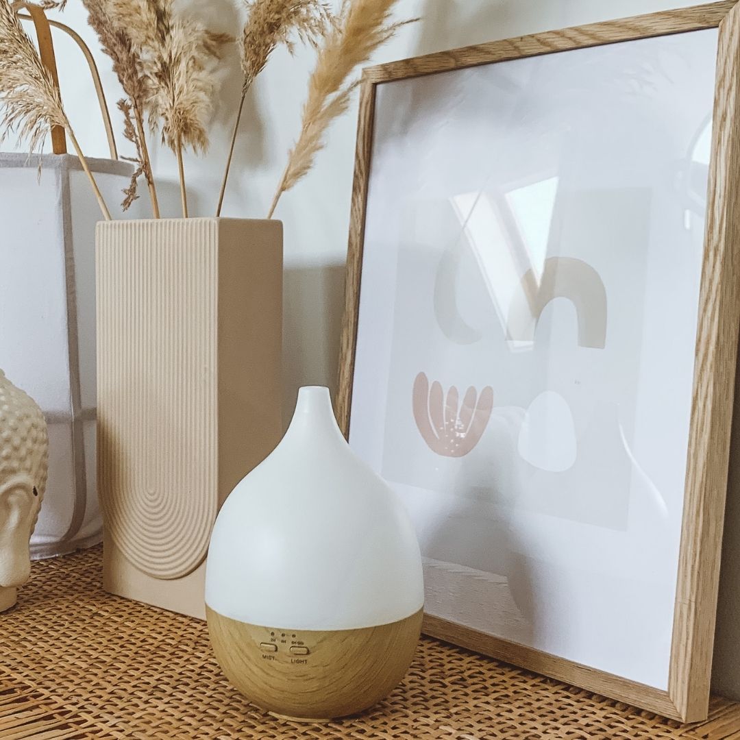 Geurwolkje Aroma Diffuser in licht hout Close 2 Nature 2.0, perfect voor geurverspreiding.
