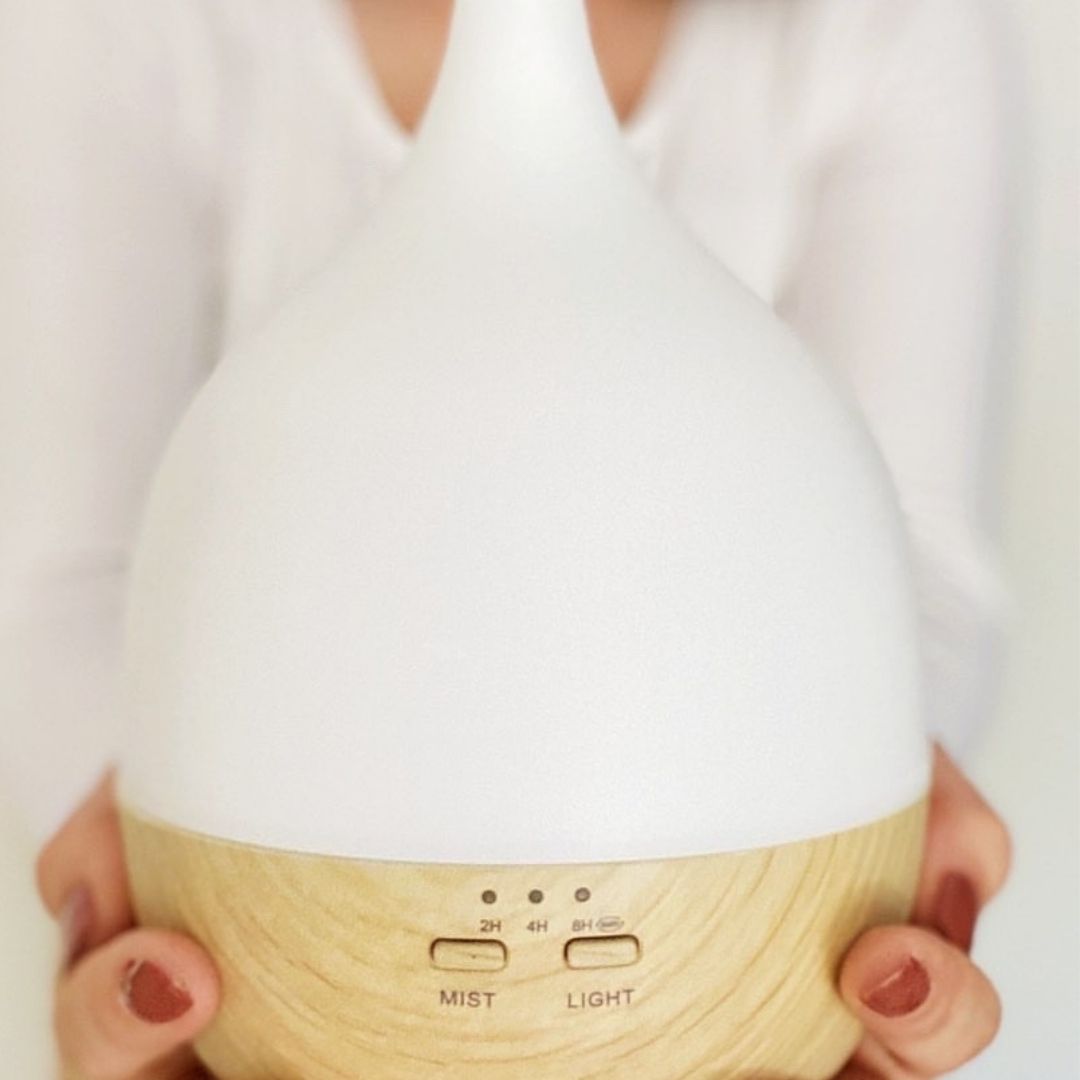 Geurwolkje Aroma Diffuser in licht hout Close 2 Nature 2.0, perfect voor geurverspreiding.