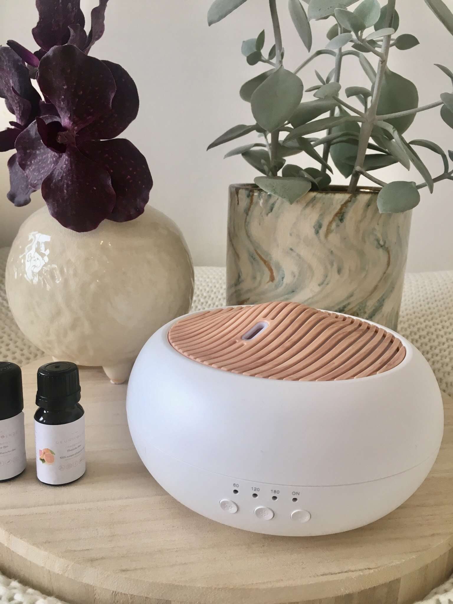 Geurwolkje Etherische Olie Diffuser in wit Sakura, ideaal voor etherische oliën.