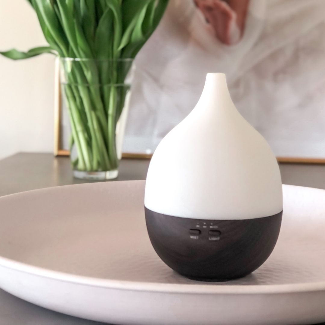 Geurwolkje Aroma Diffuser in donker hout Close 2 Nature 2.0, perfect voor geurverspreiding.