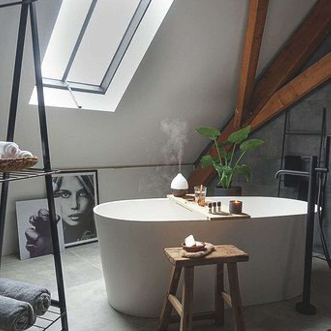 Geurwolkje Aroma Diffuser in donker hout Nimbus 2.0, perfect voor geurverspreiding.