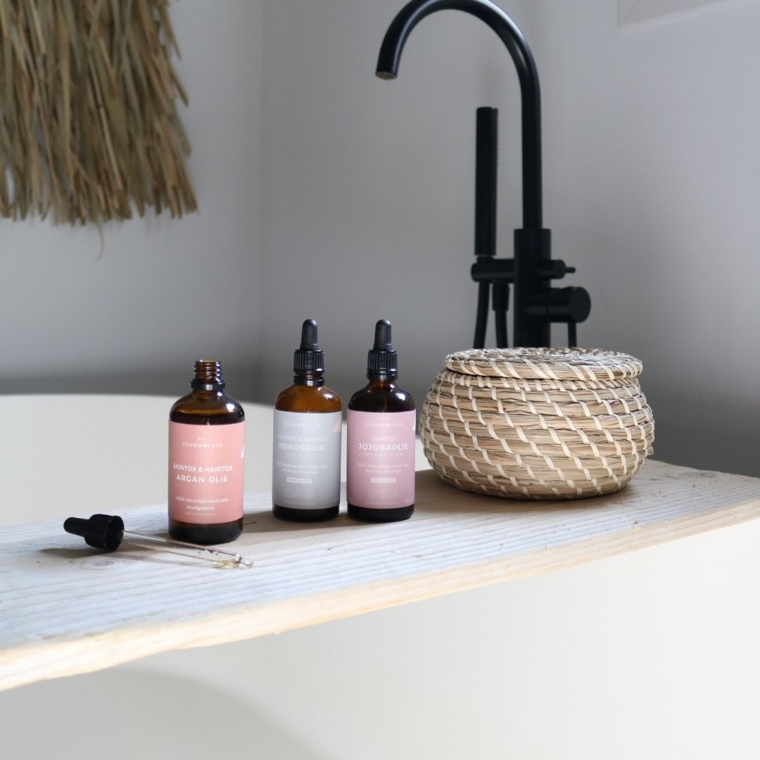 skintox olie natuurlijke olie geurwolkje amandel olie